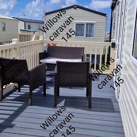 Willows Caravan 145 Llanddwywe エクステリア 写真
