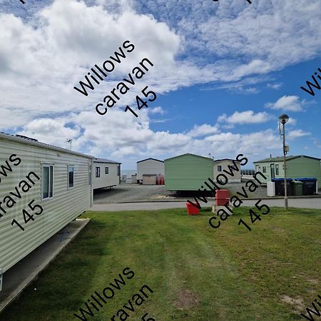 Willows Caravan 145 Llanddwywe エクステリア 写真